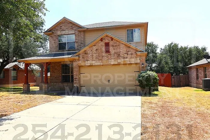 3 bed, 2.0 bath, 2422 sqft, $1,500 — Photo 2