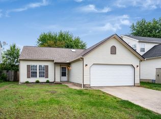 1606 Autumn Village Dr, Columbus, OH 43223