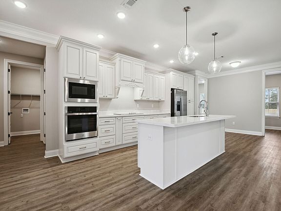 GLF_ElliottHomes_Brooks_A203_Kitchen.jpg