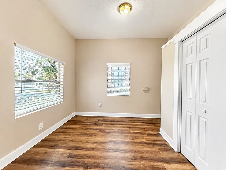 2124 W Chestnut St #1 — Photo 15