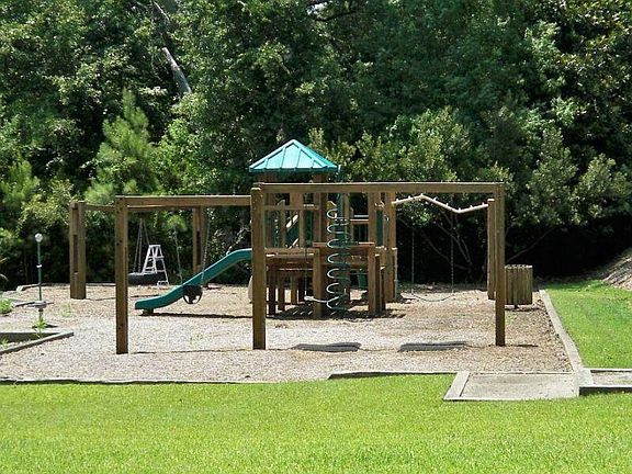 5th image of 108 Palmetto Place