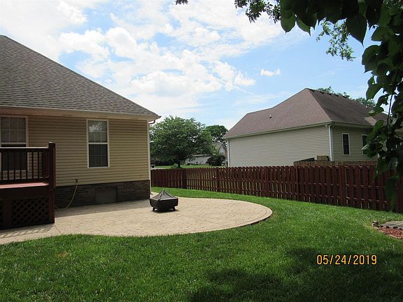 2nd image of 775 Isaac Dr