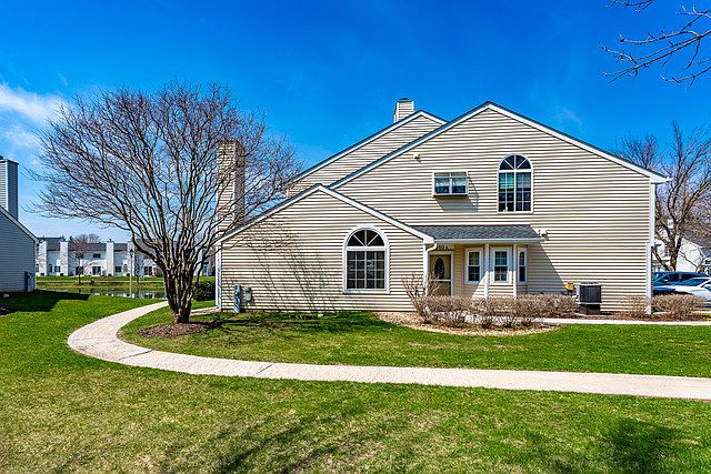 1st image of 140 Winchester Dr #6A