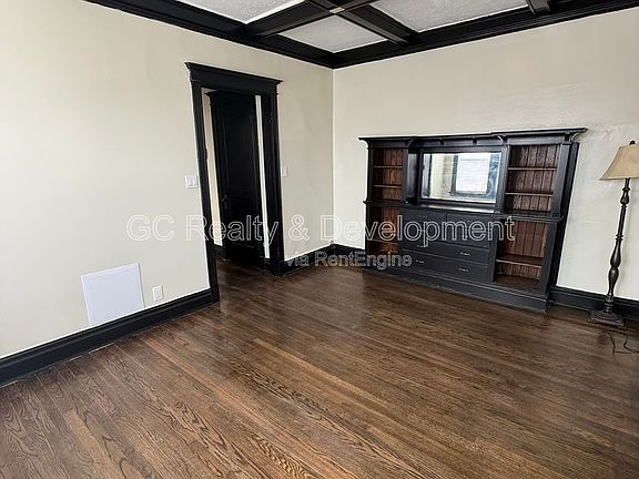 4th image of 1452 E Marquette Rd APT 3