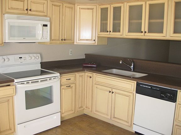 3rd image of 2837 E Beck Ln Unit 2