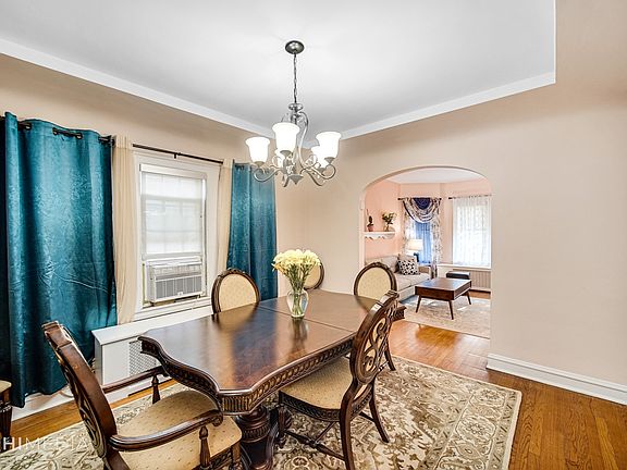 5th image of 3347 N Narragansett Ave