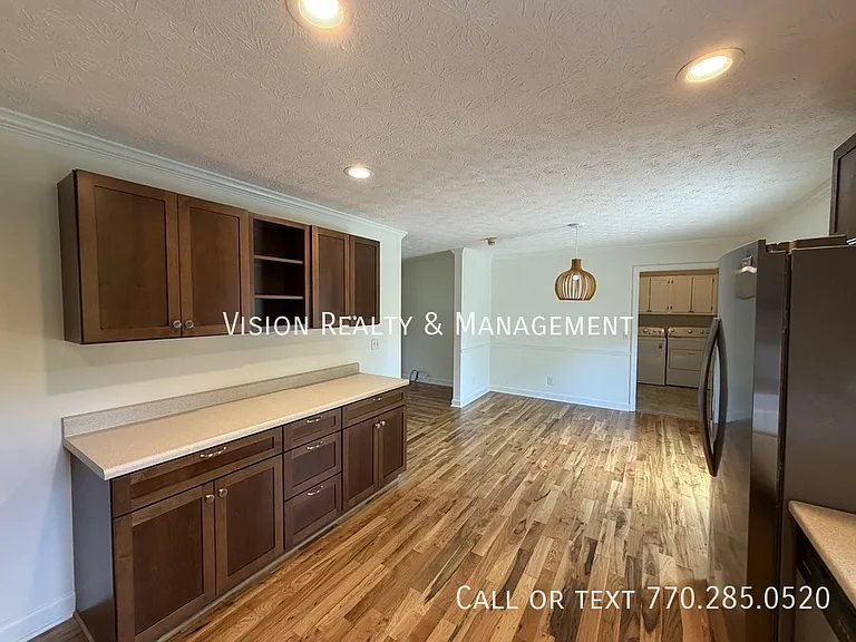 131 Hunters Way — Photo 8