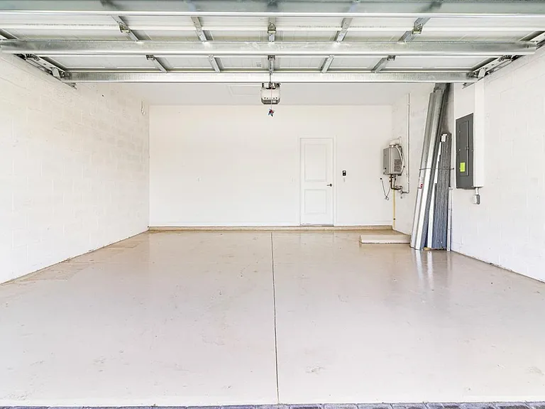 4873 Seafoam Trl — Photo 31