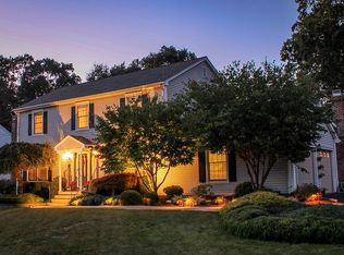 30 Crested Ridge Ct, Stratford, CT 06614