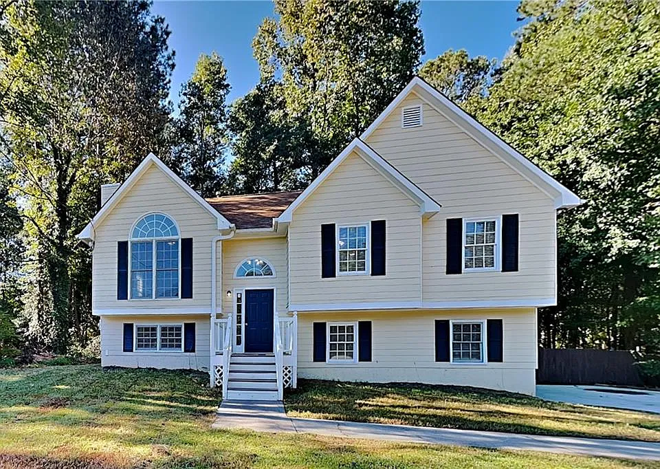 145 Loxley Ct