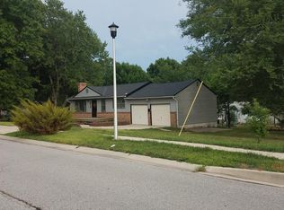 6717 W 74th St, Overland Park, KS 66204