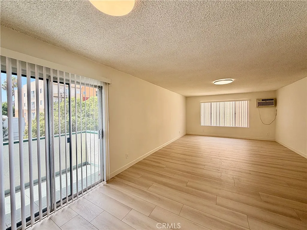 2 bed, 1238 sqft, $3,250 — Photo 4
