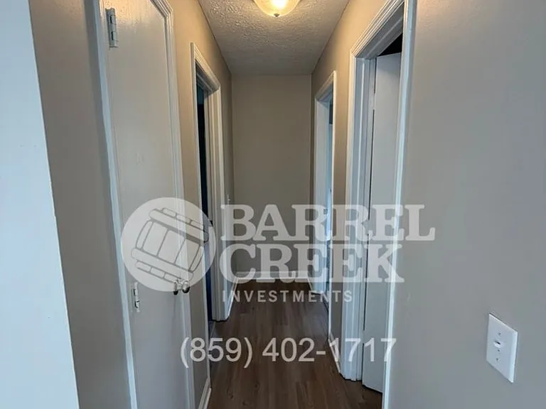 417 Earl St — Photo 5