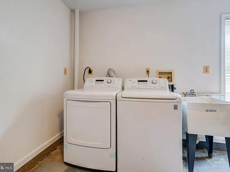 2708 Shanandale Dr — Photo 28
