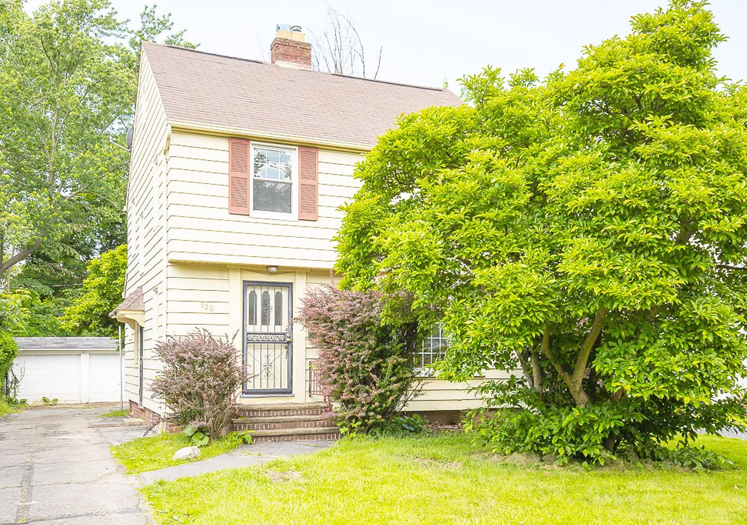 3 Bed 2 Bath Beautiful Single Family Home In Cleveland Heights! — Photo 2