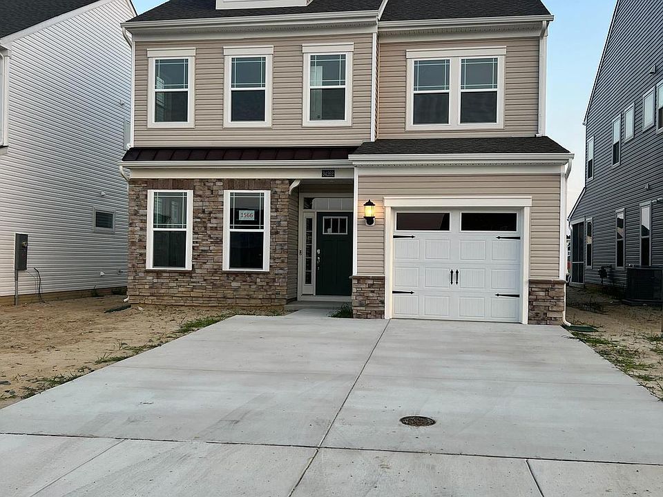 1st image of 34262 Graham Cir