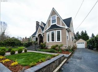 5797 Robert Moore St, West Linn, OR 97068