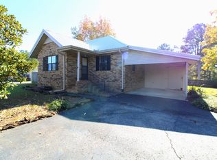 11 Melton Rd, Wildersville, TN 38388