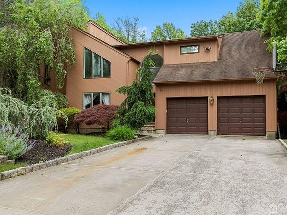 2nd image of 6 Brinley Dr