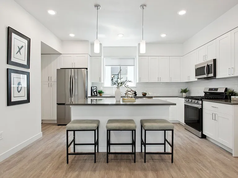Central Park Townhomes — Photo 11