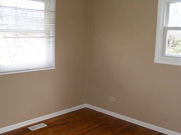 5th image of 21817 Olivia Ave