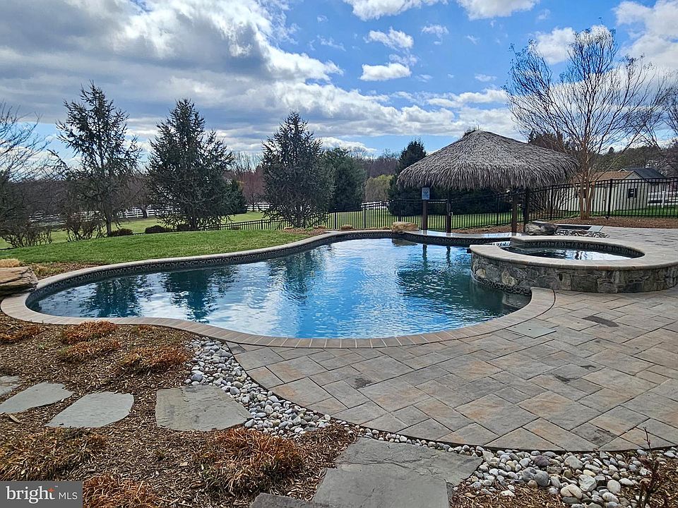 2nd image of 25114 Vista Ridge Rd