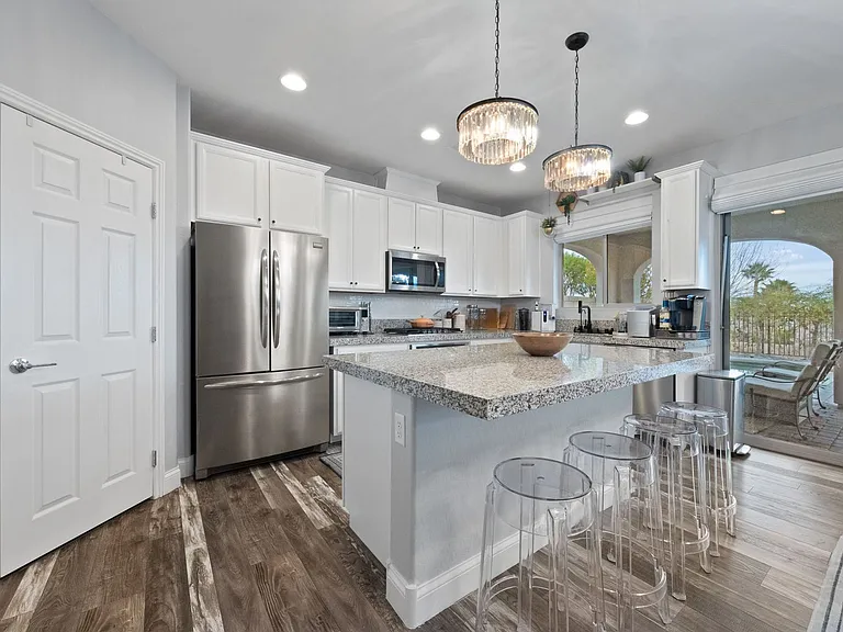 428 Vigo Port St — Photo 23