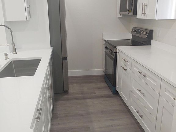 4th image of 140 NW 70th St #2040