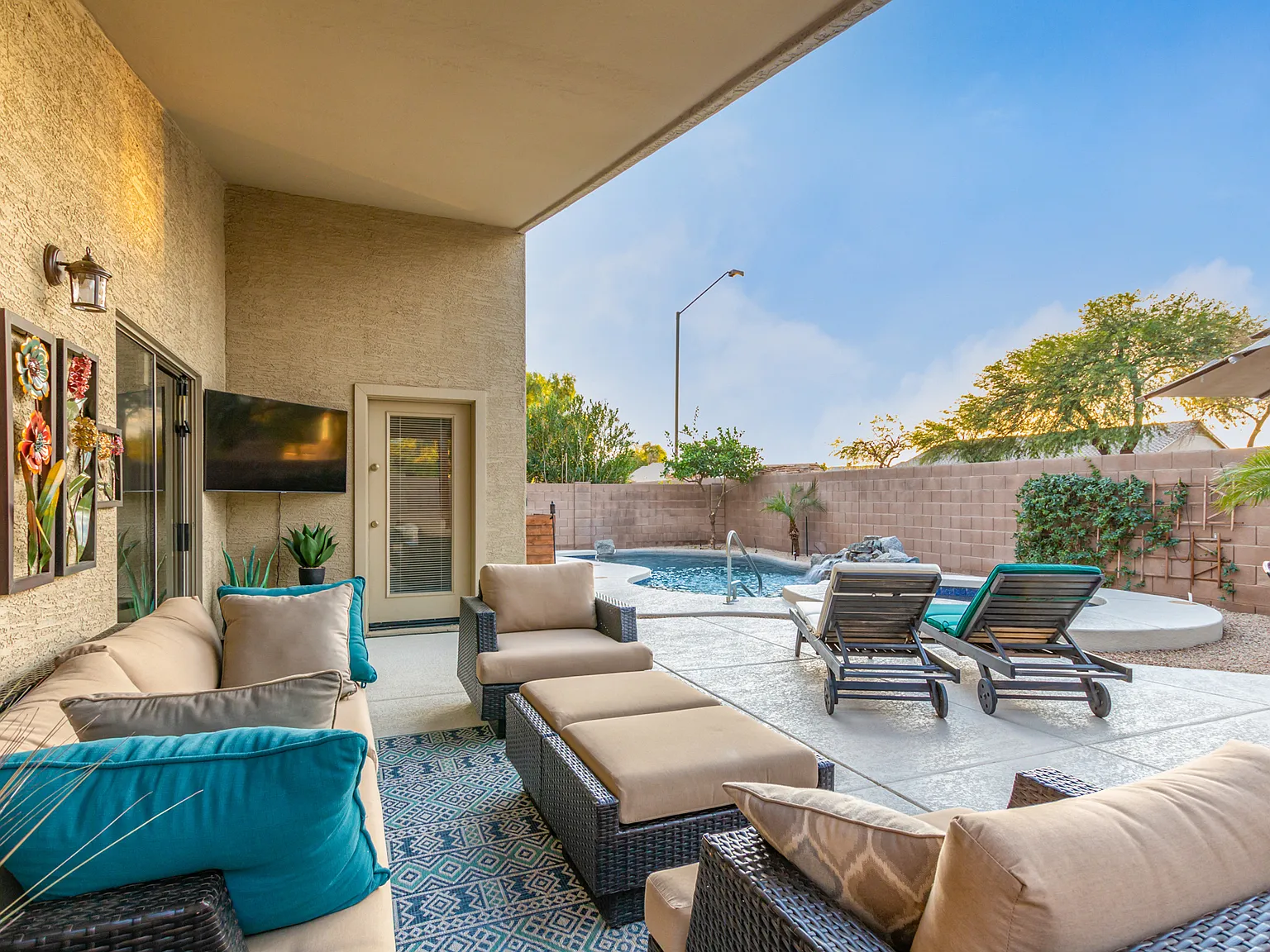 4 bed, 2313 sqft, $7,500 — Photo 3