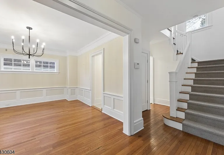 190 Fernwood Ave — Photo 3