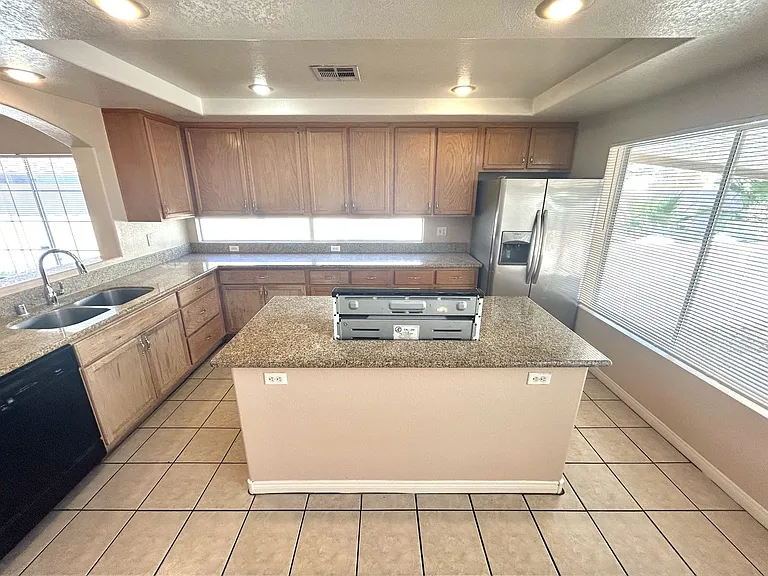 2514 Quail Canyon Ave — Photo 11
