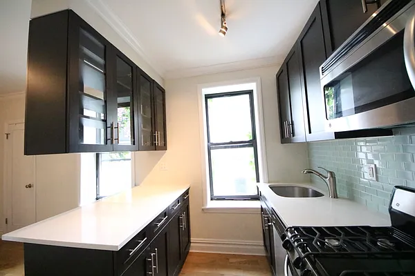 Rented by (Legacy) NY Quality Living Uptown | media 23