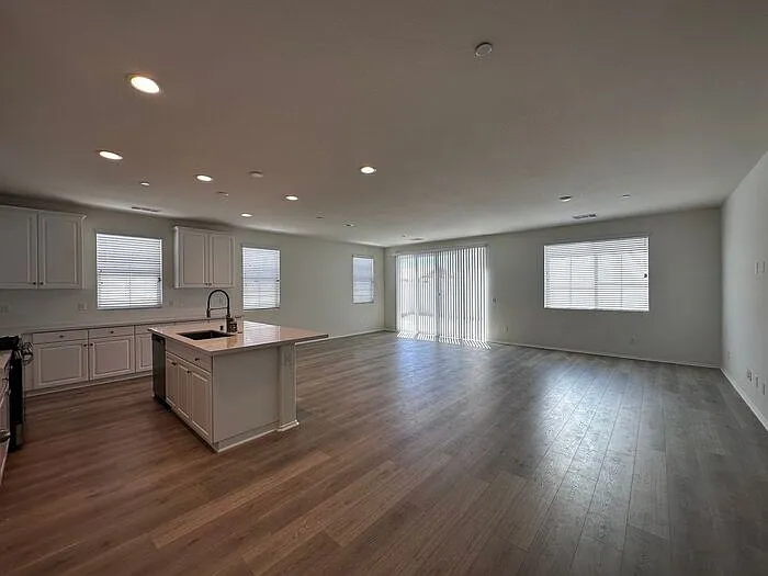 45049 22nd St E — Photo 2