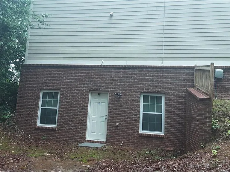 2532 Lois Ct — Photo 52