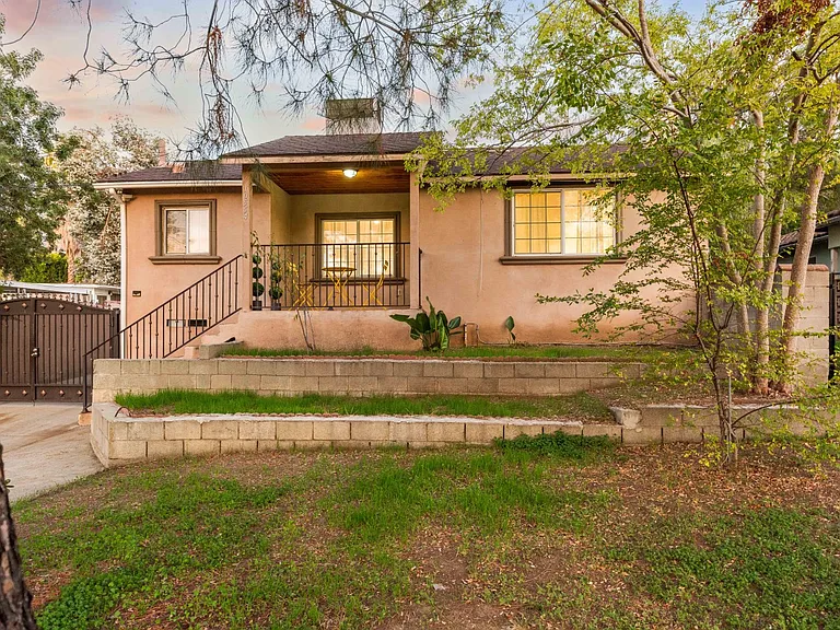 10554 Plainview Ave — Photo 51