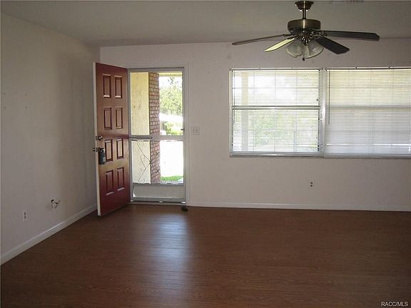 5th image of 3726 N Honeylocust Dr