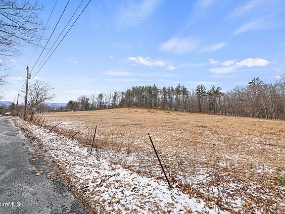 5th image of 849 Henderson Rd