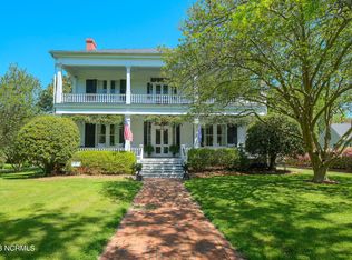 106 W King St, Edenton, NC 27932