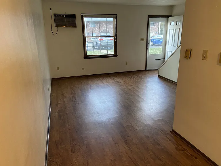 Forest Park Apartments — Photo 4
