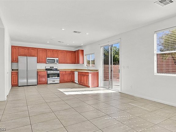 5th image of 544 Lacabana Beach Dr