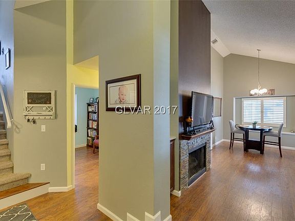3rd image of 359 El Pico Dr