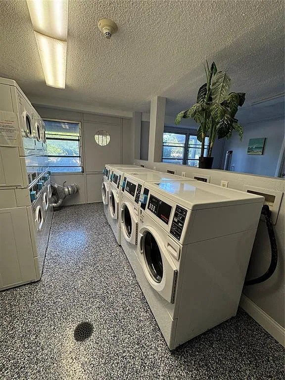 2 bed, 1.5 bath, 887 sqft, $1,750 — Photo 4