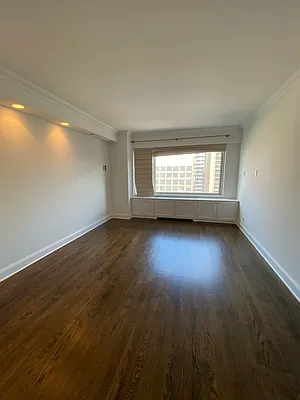 Rented by Keller Williams NYC | media 23