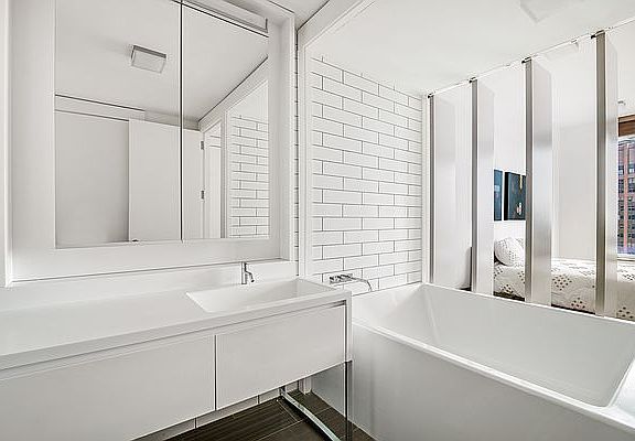 5th image of 15 William St #36ED