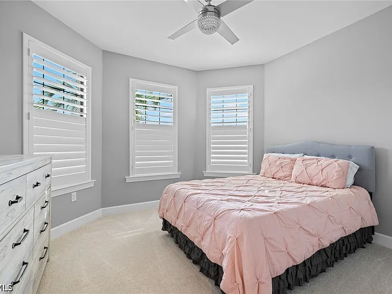 19564 Utopia Ln — Photo 19
