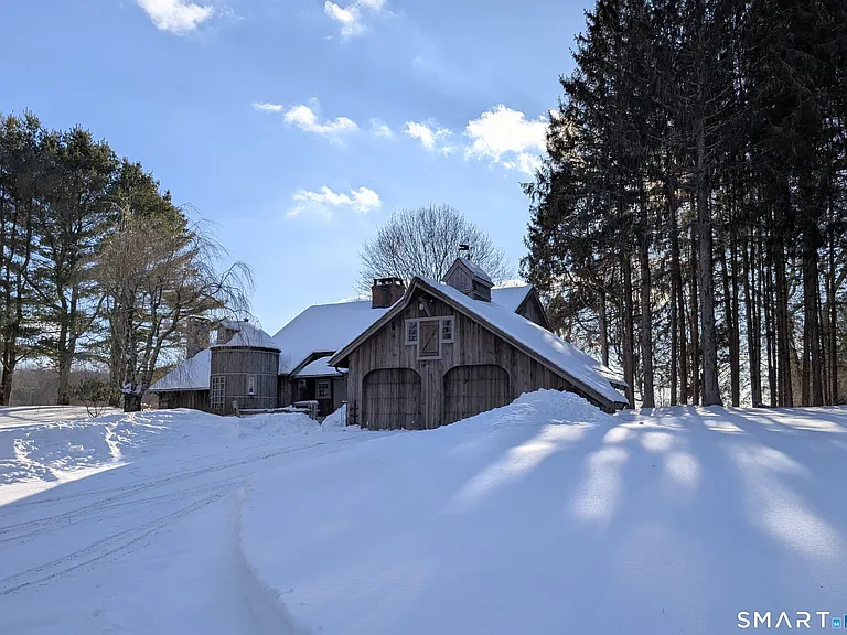 141 Shearer Rd — Photo 2