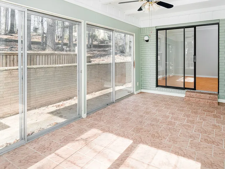 16 Malaga Cir — Photo 19