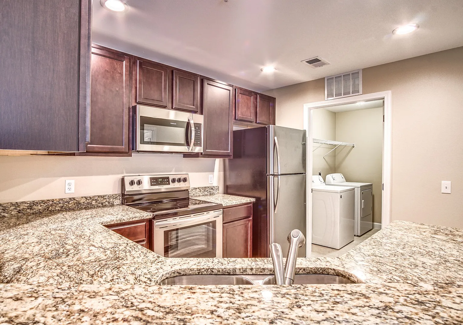 Beautiful One Bedroom Apartment in Fort Walton Beach! — Photo 4