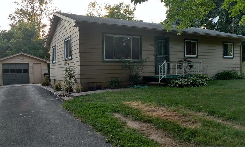 1st image of 4647 Wakefield Ave NE