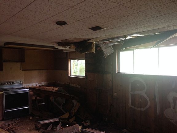 3rd image of 1210 Pine Ave SW